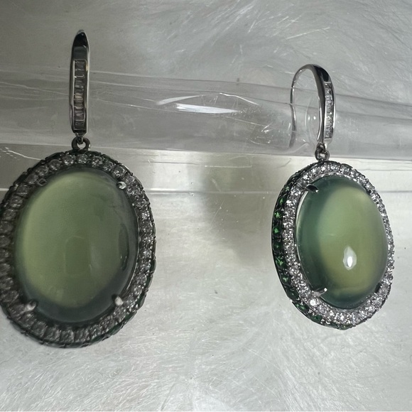 Vintage 18K white gold, Prehnite & Diamond.🤍💚 - Picture 8 of 16